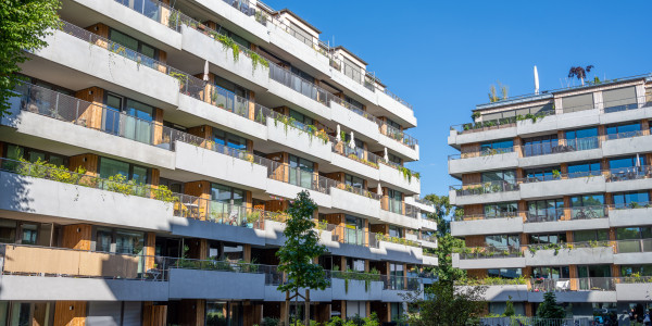 Comprar / Vender Apartamentos y Lofts en Hospitalet de Llobregat · con Zona Comunitaria