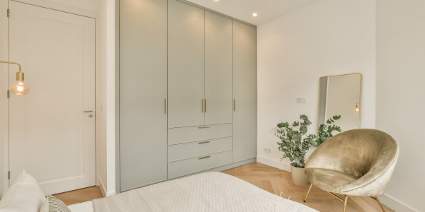 Comprar / Vender Apartamentos y Lofts en Hospitalet de Llobregat · con Mobiliario y Carpintería a Medida