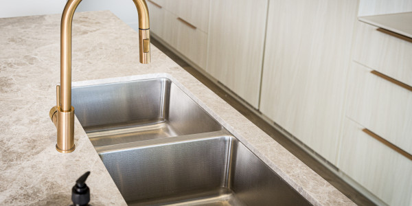 Comprar / Vender Casas Unifamiliares y Chalets en Hospitalet de Llobregat · con Cocinas de Diseño