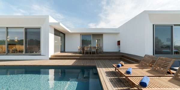 Compraventa de Inmuebles en Hospitalet de Llobregat · Casas Diseño Minivalista