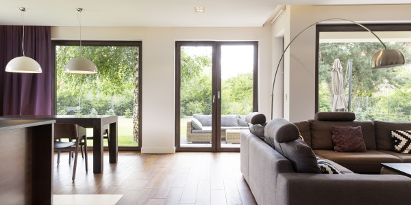 Compraventa de Inmuebles en Hospitalet de Llobregat · Casas Pareadas
